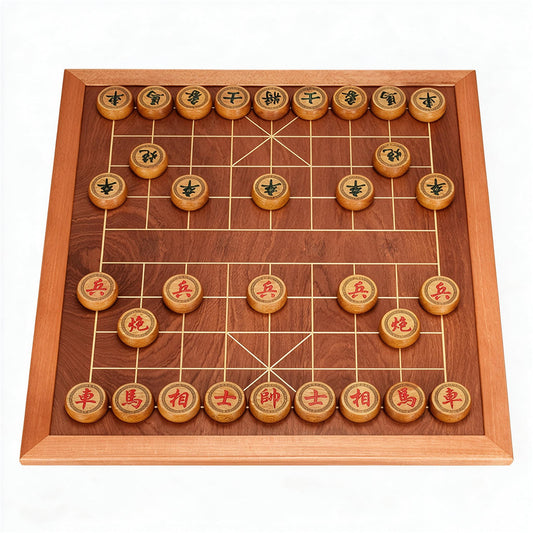 Chinesisches Schachspiel (Xiangqi) mit Massivholzfiguren und Spielbrett